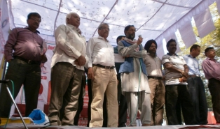 yogendra_yadav_0.jpg